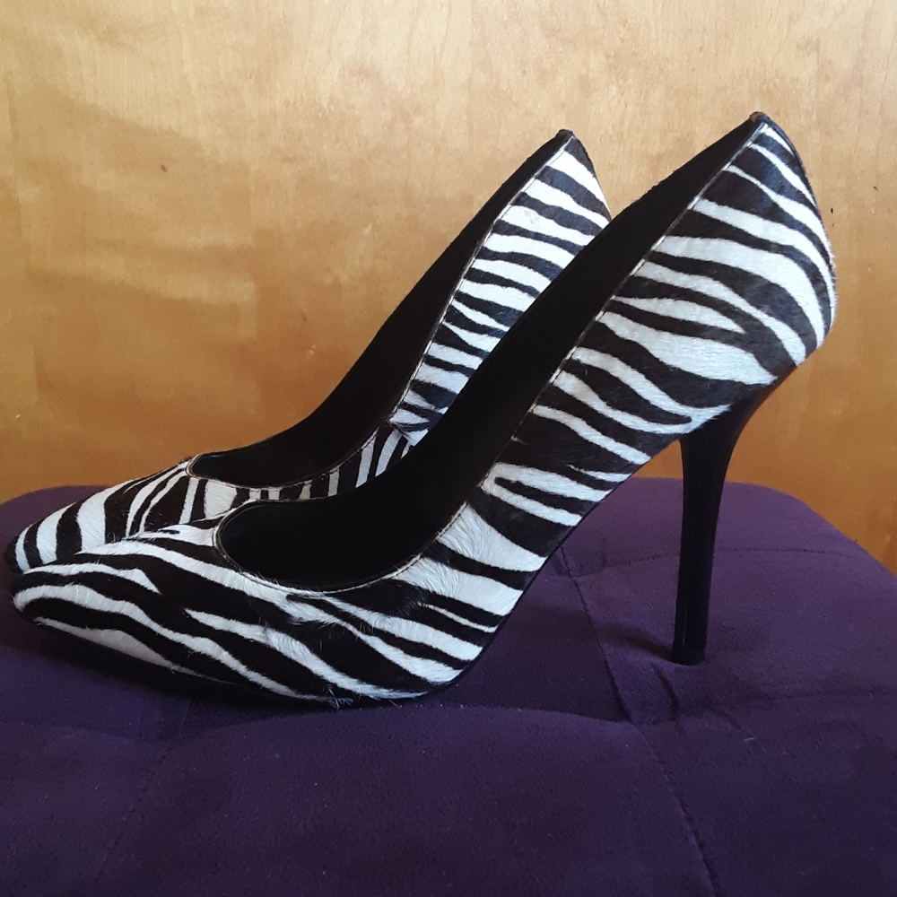 GUESS Calf Hair Ladies Pumps